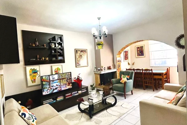 Shtepi ne shitje 2+1 ne Tirane - 130,000,000 Leke