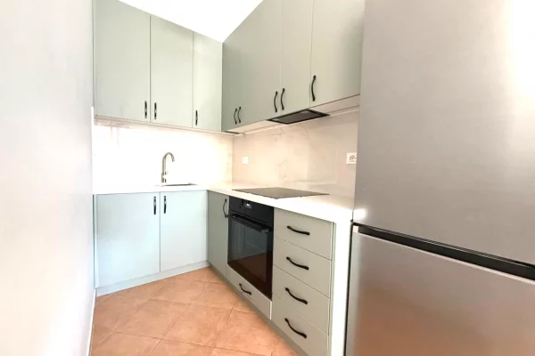 Shtepi me qera Apartament ne Tirane, 2+1, Mobilimi E mobiluar, Pagesa 750  Euro.