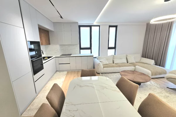 Shtepi me qera 2+1 ne Tirane - 1,000 Euro