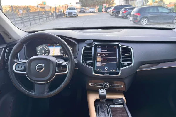 Cars for sale in Tirana, Volvo, 2017 Diesel,Kambio Automatik Payment 25,000  Euro.