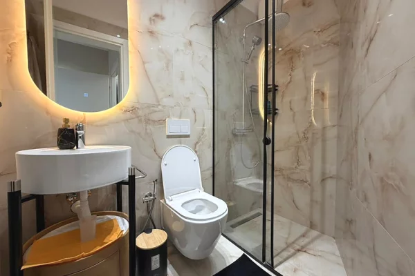 Shtepi me qera Apartament ne Tirane, 2+1, Mobilimi E mobiluar, Pagesa 1,100  Euro.