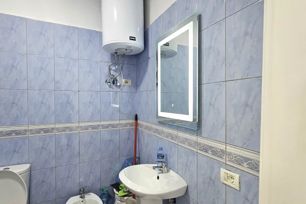 Shtepi ne shitje Apartament ne Tirane, 2+1, Mobilimi Bosh, pa mobiluar, Pagesa 120,000  Euro.