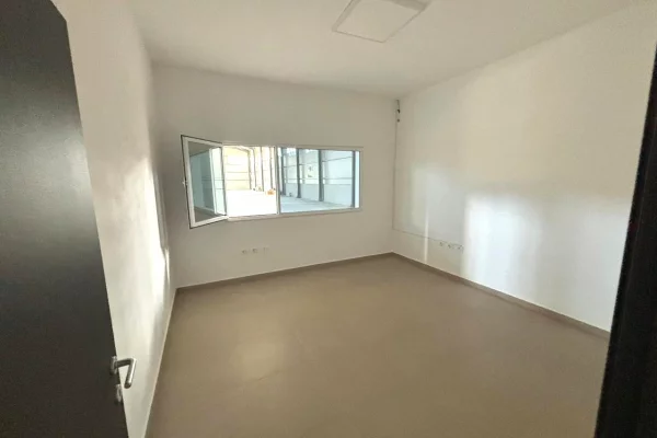 📣Jepet Kapanon industrial me qira ne Vore🔑