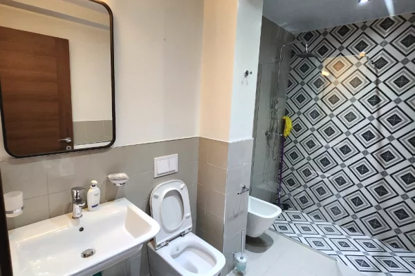 🏢Jepet me Qira Zyre 75 m2 te Kompleksi Square 21!