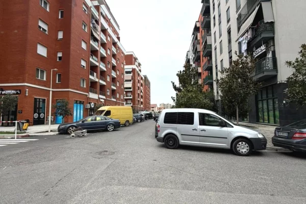 Ambient biznesi me qera 3+1 ne Tirane - 5,000 Euro