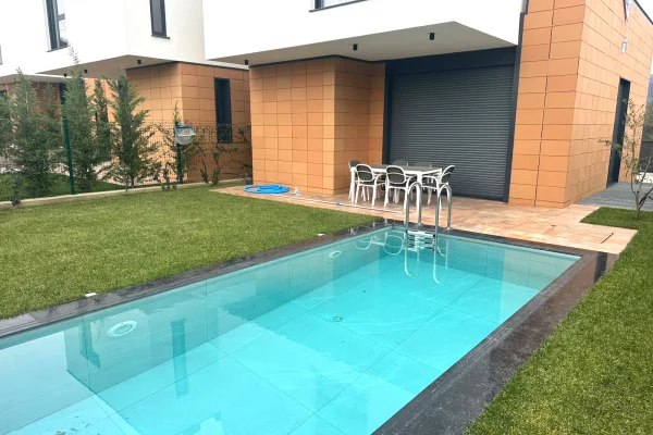 Shtepi me qera 3+1 ne Tirane - 3,400 Euro