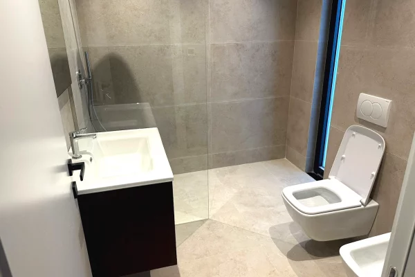 Shtepi me qera Vila Luksoze ne Tirane, 3+1, Mobilimi E mobiluar, Pagesa 3,400  Euro.