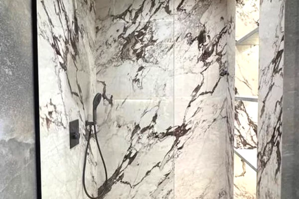 Shtepi me qera Apartament ne Tirane, 1+1, Mobilimi E mobiluar, Pagesa 2,000  Euro.