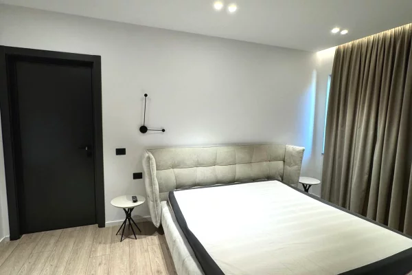 Shtepi me qera Apartament ne Tirane, 2+1, Mobilimi E mobiluar, Pagesa 2,000  Euro.