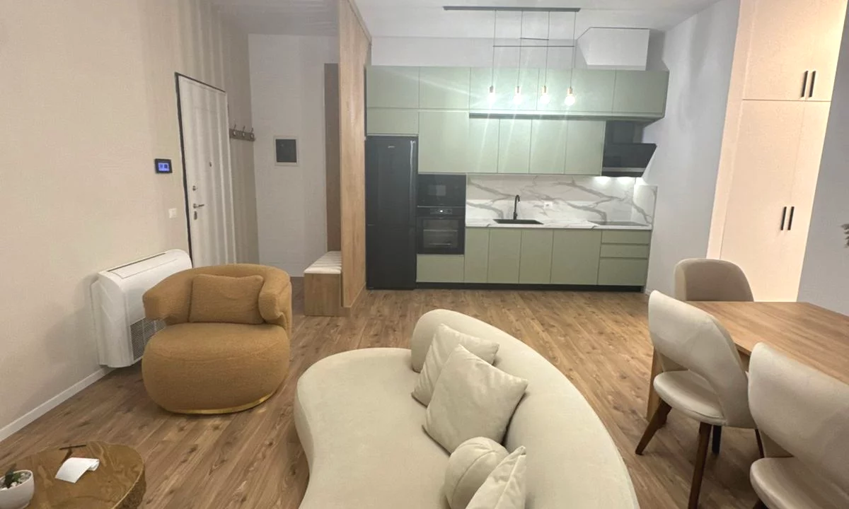 Shtepi me qera Apartament ne Tirane, 2+1, Mobilimi E mobiluar, Pagesa 1,200  Euro.