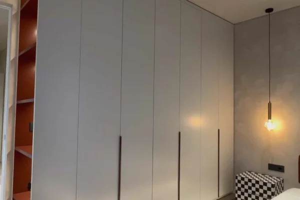 Shtepi me qera Apartament ne Tirane, 1+1, Mobilimi E mobiluar, Pagesa 2,000  Euro.