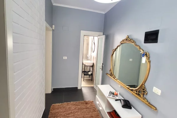 Shtepi me qera Apartament ne Tirane, 1+1, Mobilimi E mobiluar, Pagesa 950  Euro.