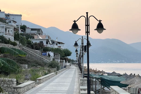 Truall ose Toke  ne Vlore - 300,000 Euro