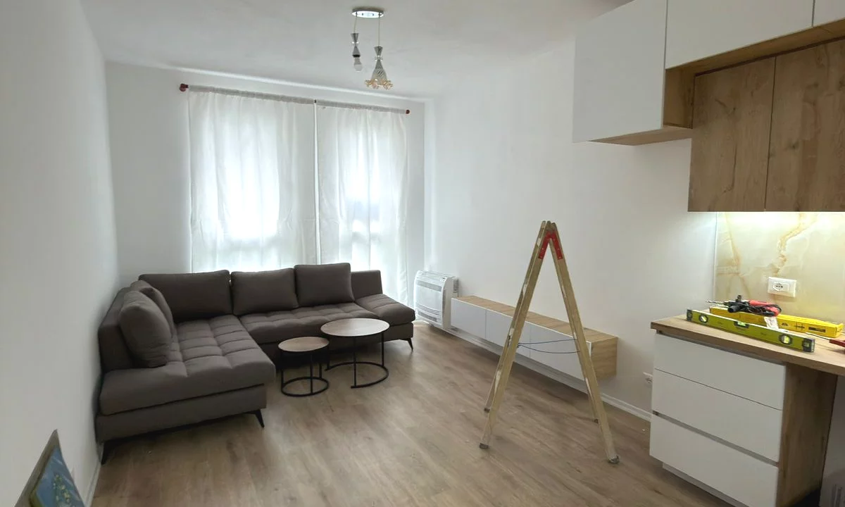Shtepi ne shitje Apartament ne Tirane, 1+1, Mobilimi E mobiluar, Pagesa 81,600  Euro.