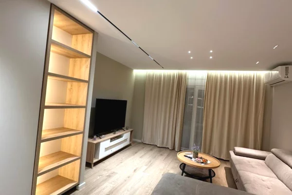 Shtepi me qera 2+1 ne Tirane - 650 Euro