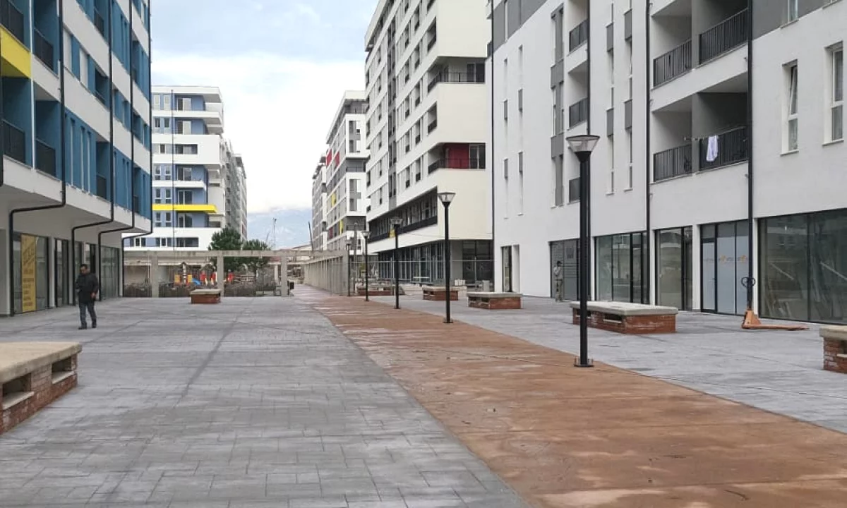 Shtepi ne shitje Apartament ne Tirane, 2+1, Mobilimi Bosh, pa mobiluar, Pagesa 138,100  Euro.