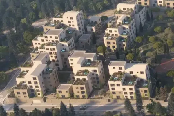 Shtepi ne shitje Apartament ne Vlore, 1+1, Mobilimi Bosh, pa mobiluar, Pagesa 253,800  Euro.