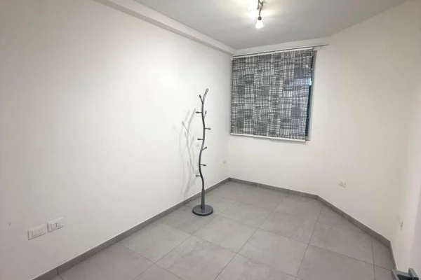 Shtepi me qera Apartament ne Tirane, 2+1, Mobilimi E mobiluar, Pagesa 600  Euro.