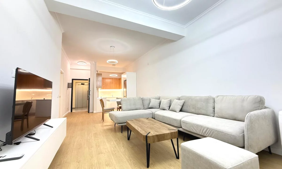 Shtepi me qera Apartament ne Tirane, 2+1, Mobilimi E mobiluar, Pagesa 800  Euro.