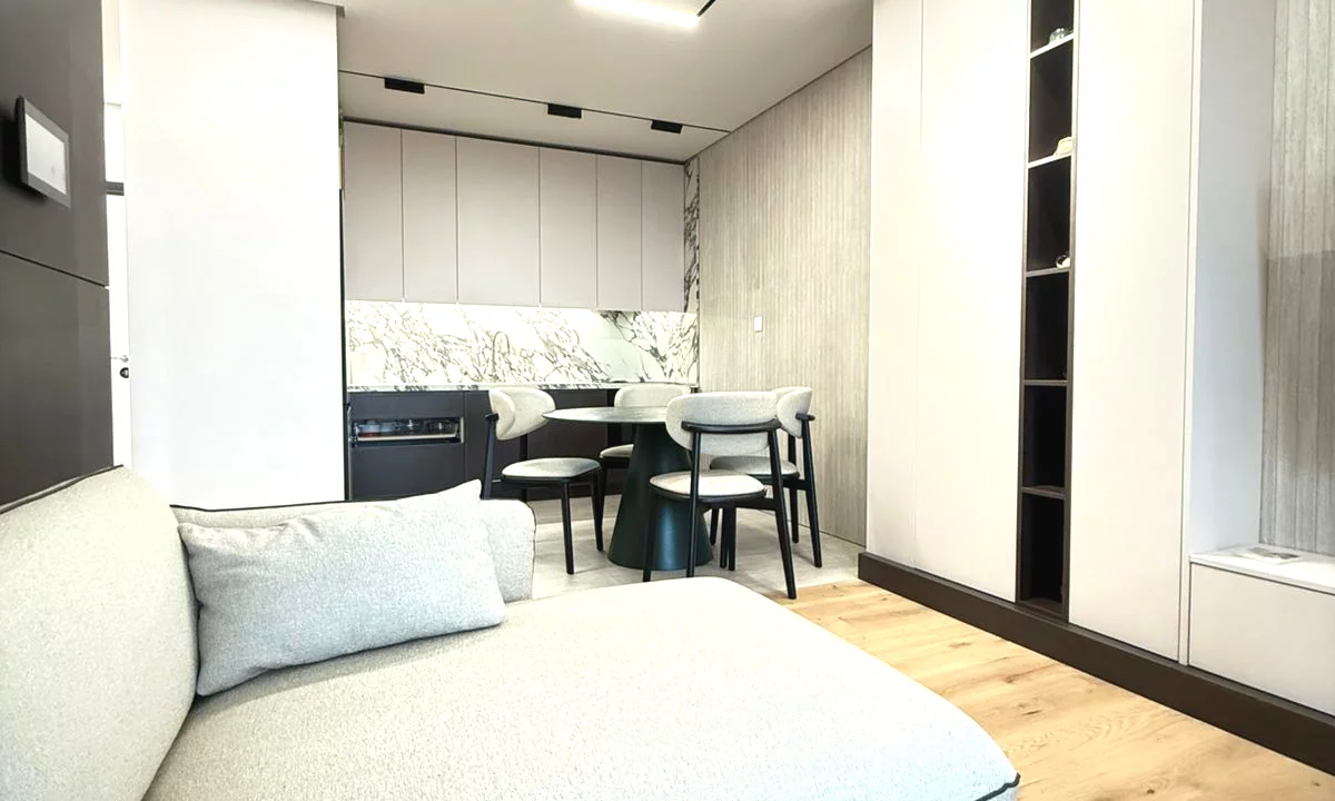 Shtepi me qera Apartament ne Tirane, 1+1, Mobilimi E mobiluar, Pagesa 1,200  Euro.