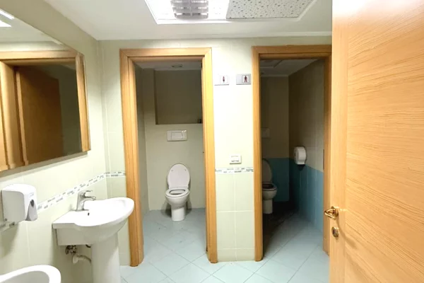 📍Jepet Ambient me Qira per Zyre tek ETC me Siperfaqe 305 m2!