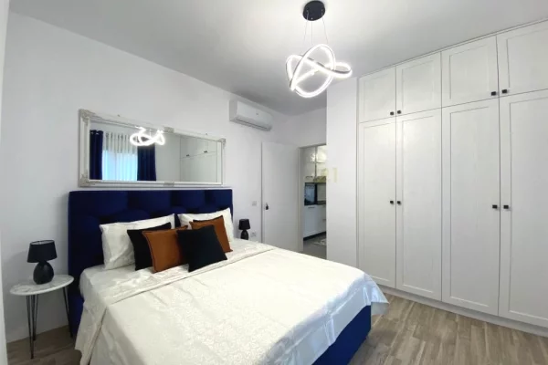 Shtepi me qera Apartament ne Tirane, 1+1, Mobilimi E mobiluar, Pagesa 700  Euro.