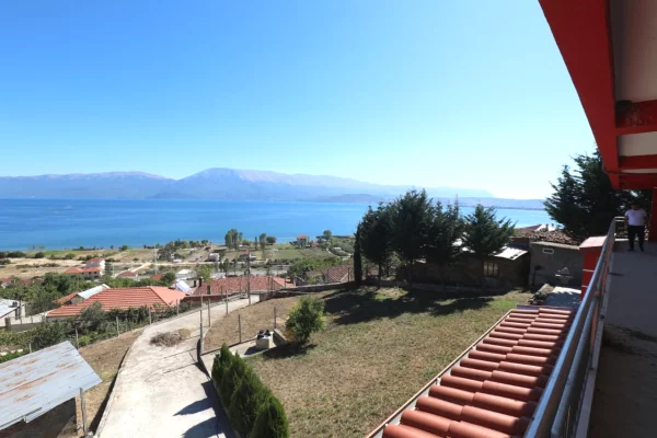House for Sale 5+1 in Pogradec - 260,000 Euro