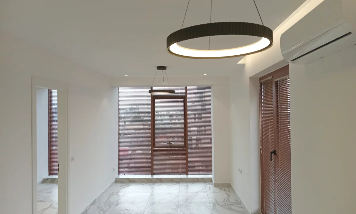 Shtepi ne shitje Apartament ne Tirane, 1+1, Mobilimi Bosh, pa mobiluar, Pagesa 234,000  Euro.