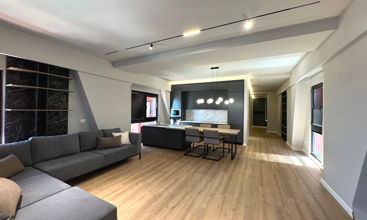 Shtepi ne shitje Apartament ne Tirane, 2+1, Mobilimi E mobiluar, Pagesa 485,000  Euro.