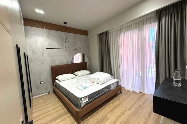 Shtepi ne shitje Apartament ne Tirane, 2+1, Mobilimi E mobiluar, Pagesa 485,000  Euro.