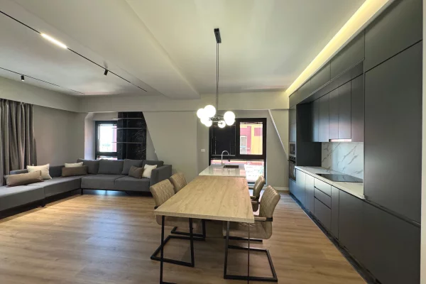 Shtepi ne shitje Apartament ne Tirane, 2+1, Mobilimi E mobiluar, Pagesa 485,000  Euro.