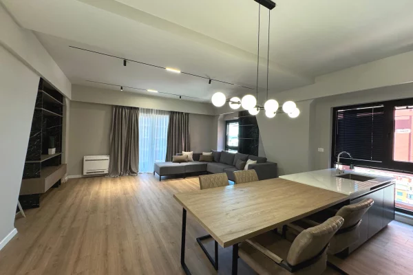 Shtepi ne shitje Apartament ne Tirane, 2+1, Mobilimi E mobiluar, Pagesa 485,000  Euro.