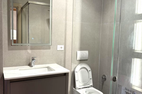 Shtepi ne shitje Apartament ne Tirane, 2+1, Mobilimi E mobiluar, Pagesa 485,000  Euro.