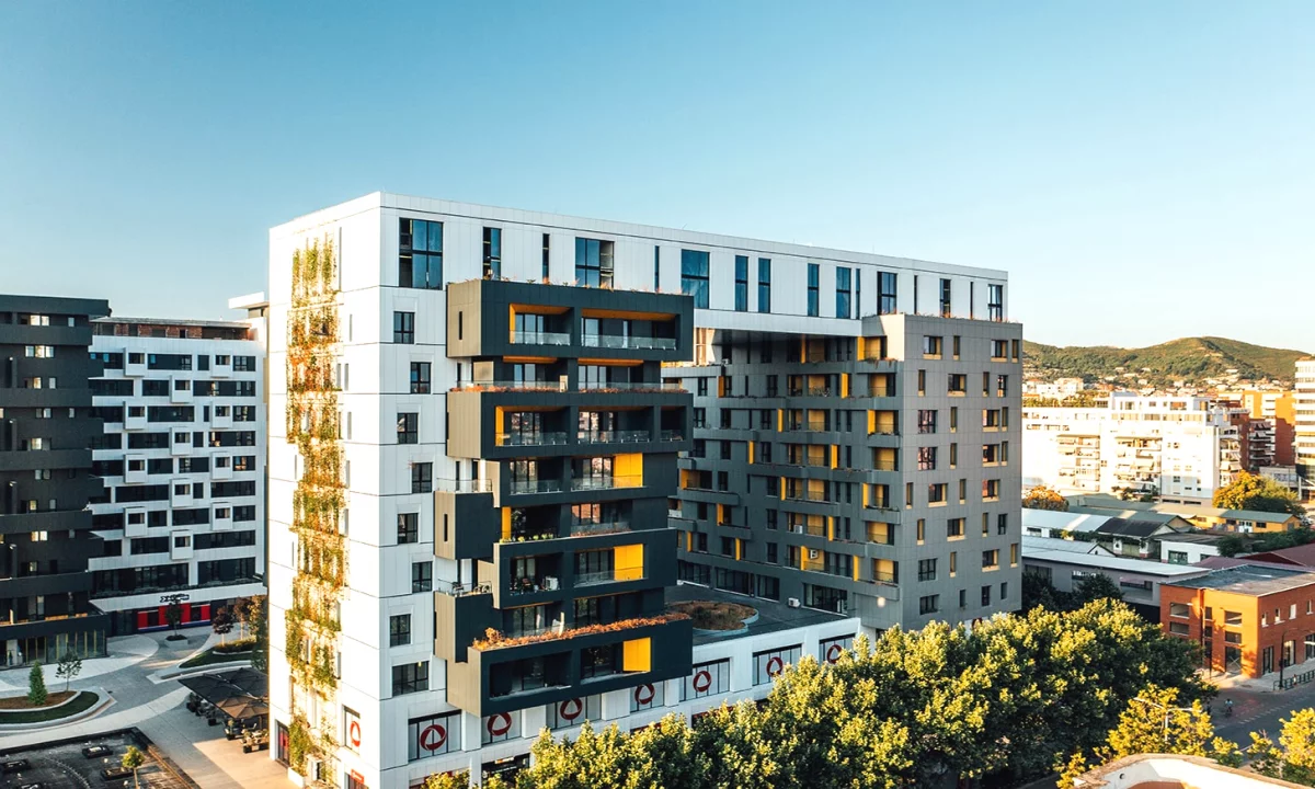 Shtepi ne shitje Apartament ne Tirane, 2+1, Mobilimi Bosh, pa mobiluar, Pagesa 329,680  Euro.