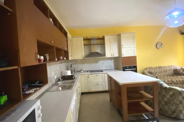 Luxury villas for rent in Tirana 5+1, Furnished