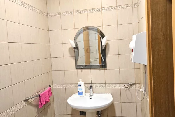 📣Jepet ambient per ZYRE me qira te Rruga e Kavajes!