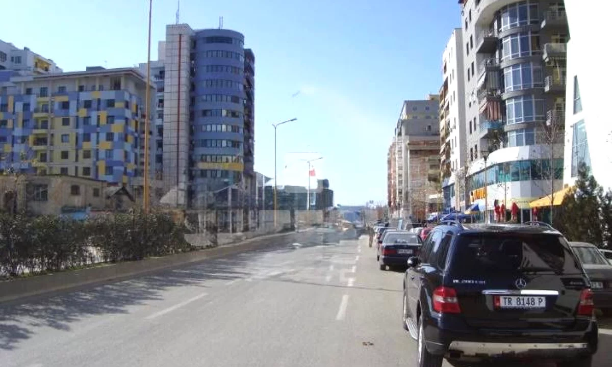 📣Jepet ambient per ZYRE me qira te Ish Parku Autobuzave!