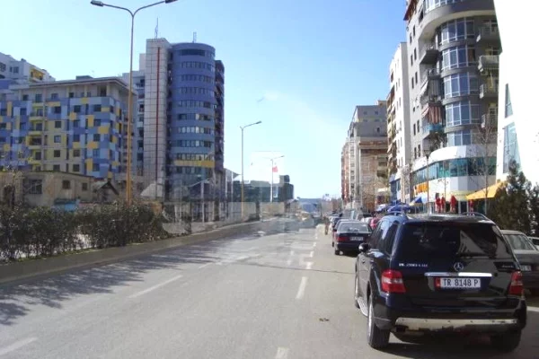 📣Jepet ambient per ZYRE me qira te Ish Parku Autobuzave!
