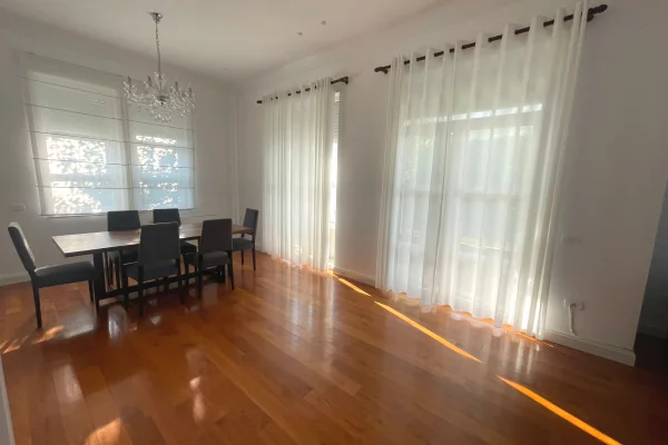 Luxury villas for rent in Tirana 4+1, Furnished