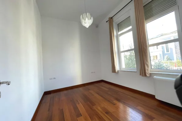 Luxury villas for rent in Tirana 4+1, Furnished