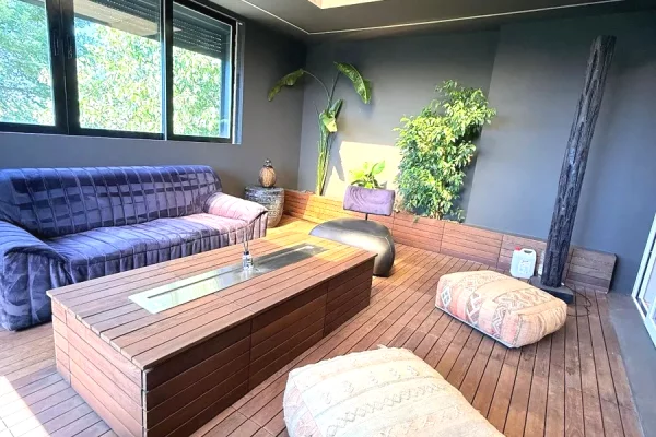 Shtepi ne shitje Apartament ne Tirane, 3+1, Mobilimi E mobiluar, Pagesa 500,000  Euro.