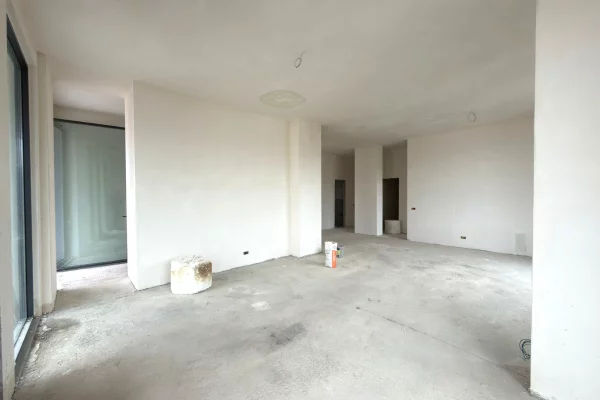 Shtepi ne shitje Penthose(kati i fundit panoramik) ne Tirane, 3+1, Mobilimi Bosh, pa mobiluar, Pagesa 1,100,000  Euro.