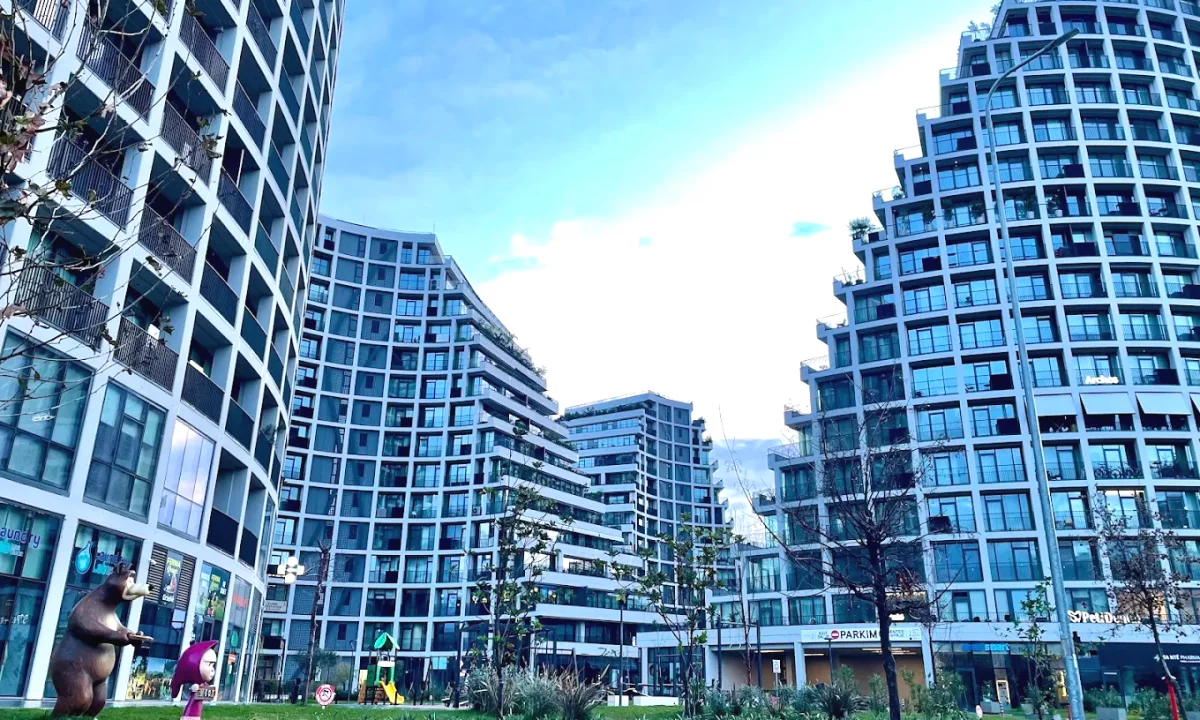 Shtepi me qera Apartament ne Tirane, 1+1, Mobilimi E mobiluar, Pagesa 1,500  Euro.