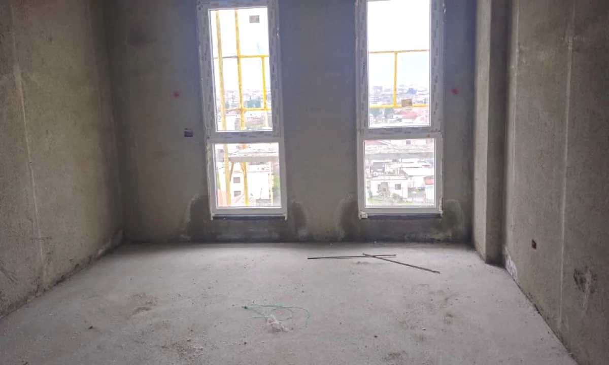 Shtepi ne shitje Apartament ne Tirane, 2+1, Mobilimi Bosh, pa mobiluar, Pagesa 104,600  Euro.