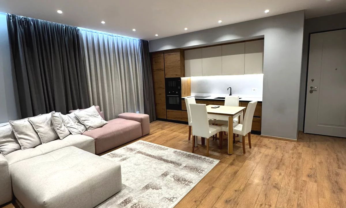 Shtepi me qera Apartament ne Tirane, 1+1, Mobilimi E mobiluar, Pagesa 950  Euro.