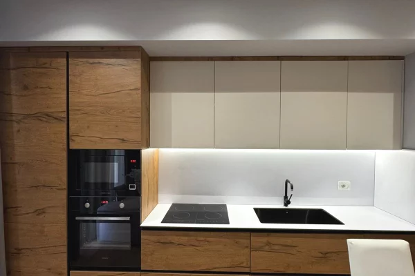 Shtepi me qera Apartament ne Tirane, 1+1, Mobilimi E mobiluar, Pagesa 950  Euro.