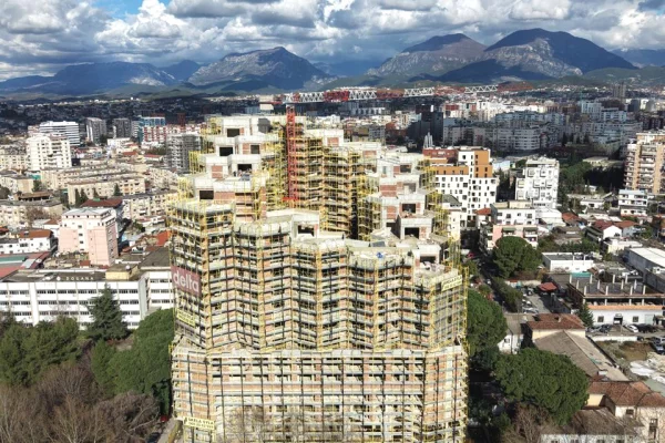 Shtepi ne shitje 2+1 ne Tirane - 160,000 Euro