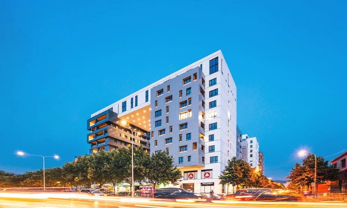 Shtepi ne shitje Apartament ne Tirane, Garsoniere, Mobilimi Bosh, pa mobiluar, Pagesa 134,000  Euro.