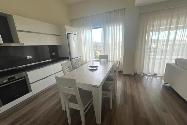 Shtepi me qera Apartament ne Tirane, 2+1, Mobilimi E mobiluar, Pagesa 1,500  Euro.