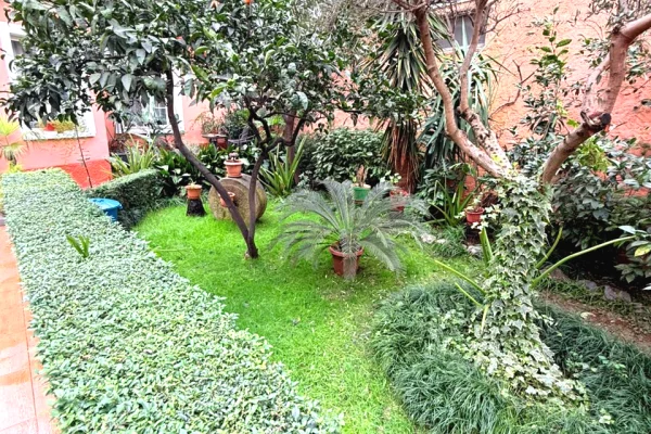 Casa privata/Indipendente in affitto a Tirana 2+1, Arredato